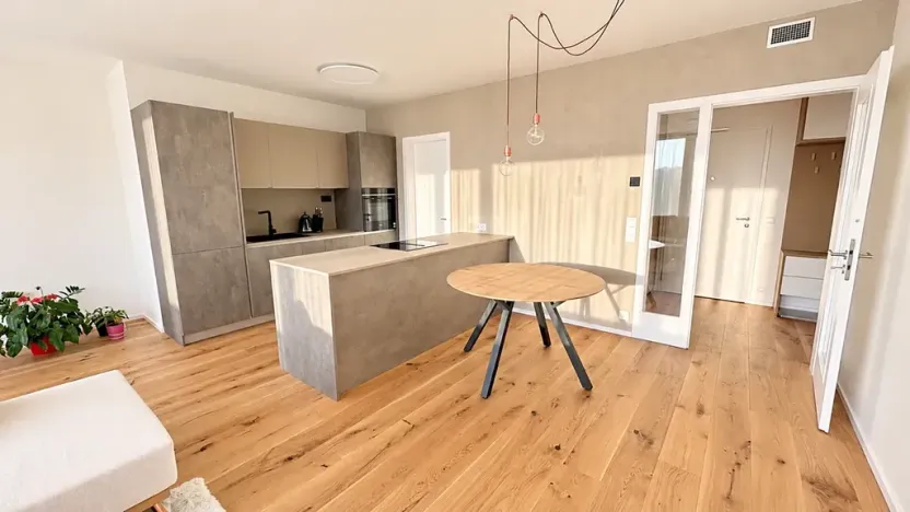 Pronájem bytu 4+kk, Praha - Radlice, U Komína, 119 m2