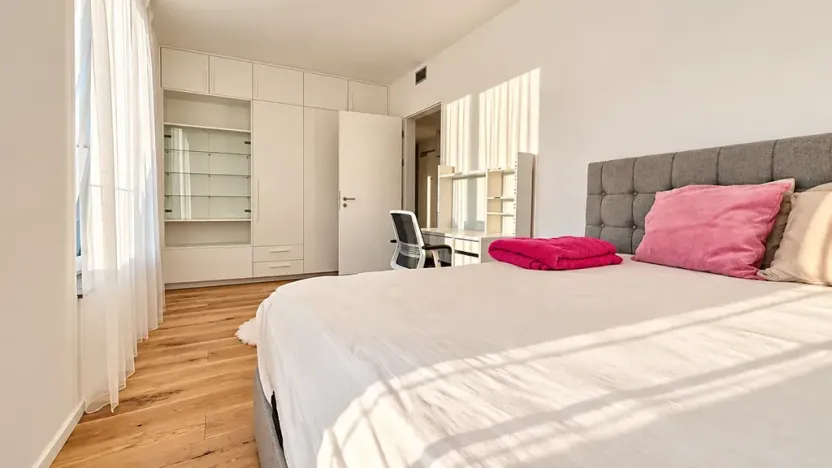 Pronájem bytu 4+kk, Praha - Radlice, U Komína, 119 m2
