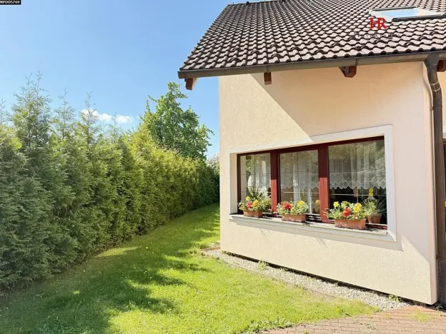 Prodej rodinného domu, Jenišovice, 355 m2