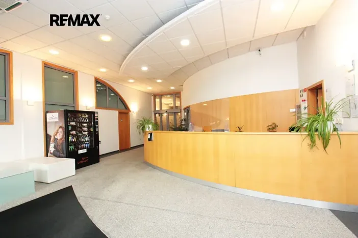 Pronájem obchodního prostoru, Kolín, Sladkovského, 540 m2