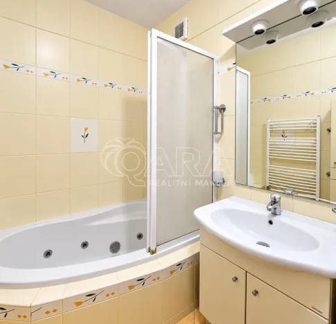 Prodej bytu 3+1, Odry, sídliště Míru, 76 m2
