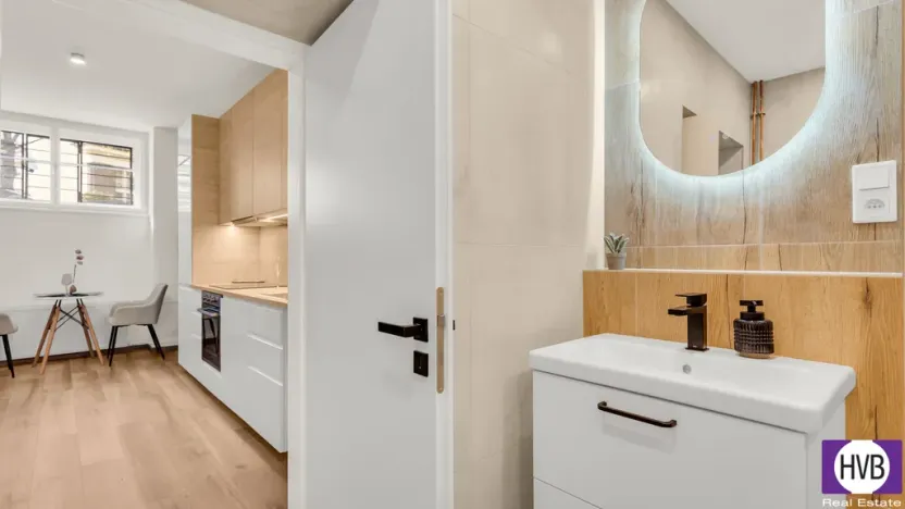Prodej bytu 1+kk, Praha, Soběslavská, 30 m2