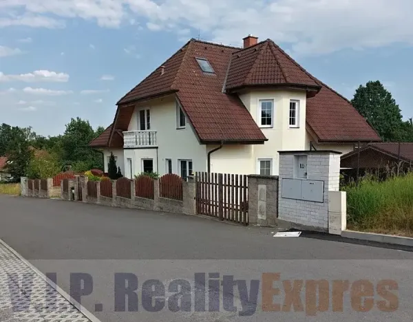 Prodej vily, Popovičky, 340 m2