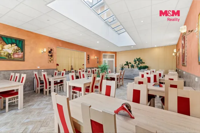 Prodej ubytování, Mladá Boleslav - Mladá Boleslav II, Českobratrské náměstí, 961 m2