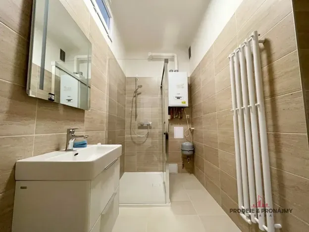 Pronájem bytu 2+1, Praha, Jaurisova, 71 m2