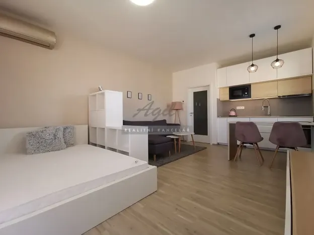 Pronájem bytu 1+kk, Šlapanice, 38 m2