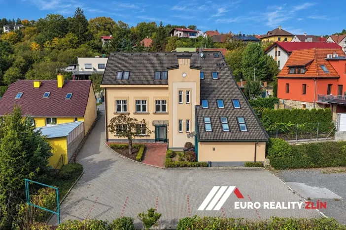 Pronájem kanceláře, Zlín, Vršava I, 477 m2