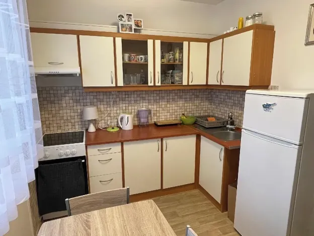 Pronájem bytu 1+1, Pardubice, Lonkova, 41 m2