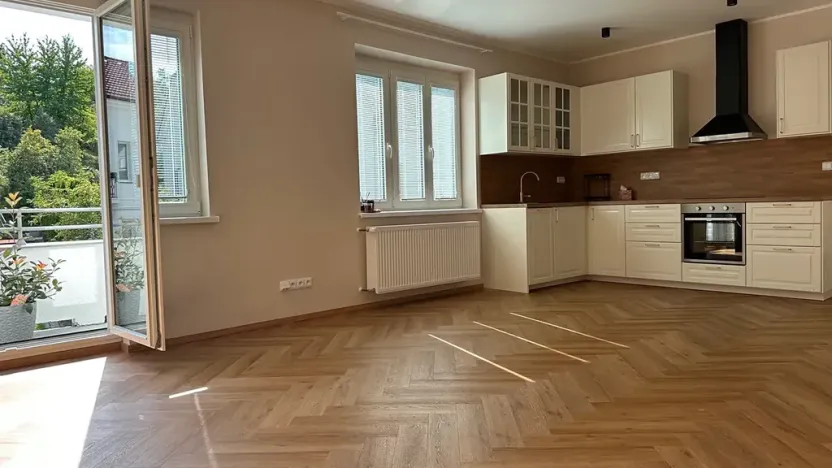 Pronájem bytu 3+kk, 75 m², Luhačovice