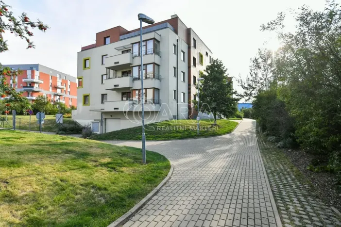Prodej bytu 2+kk, Praha - Zličín, Lanžhotská, 61 m2