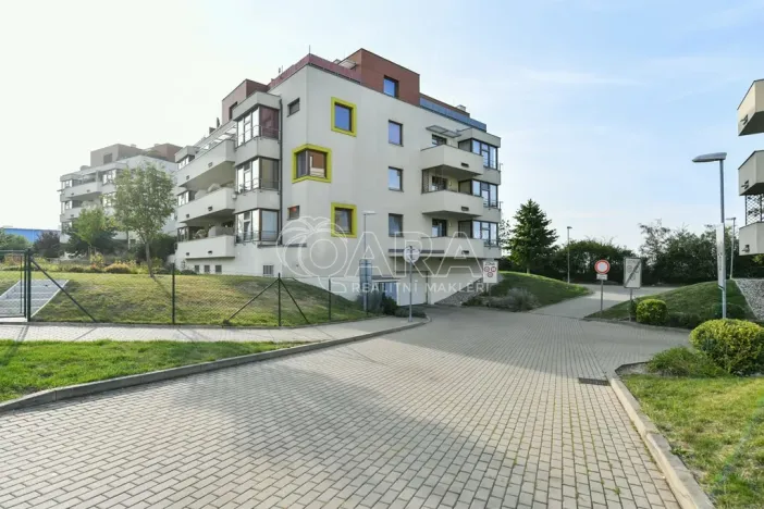 Prodej bytu 2+kk, Praha - Zličín, Lanžhotská, 61 m2