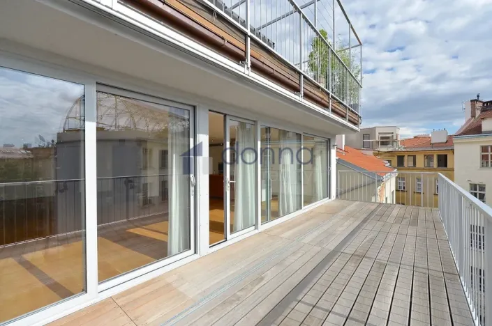 Pronájem bytu 4+kk, Praha, Laubova, 203 m2