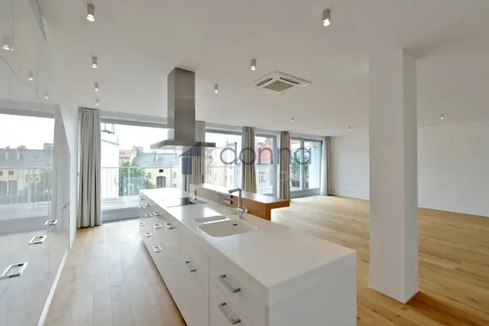 Pronájem bytu 4+kk, Praha, Laubova, 203 m2