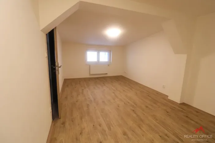 Pronájem bytu 3+kk, Děčín - Děčín IV-Podmokly, Mírové nám., 100 m2