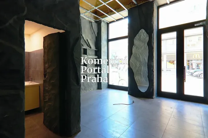 Pronájem obchodního prostoru, Praha - Nové Město, Revoluční, 30 m2