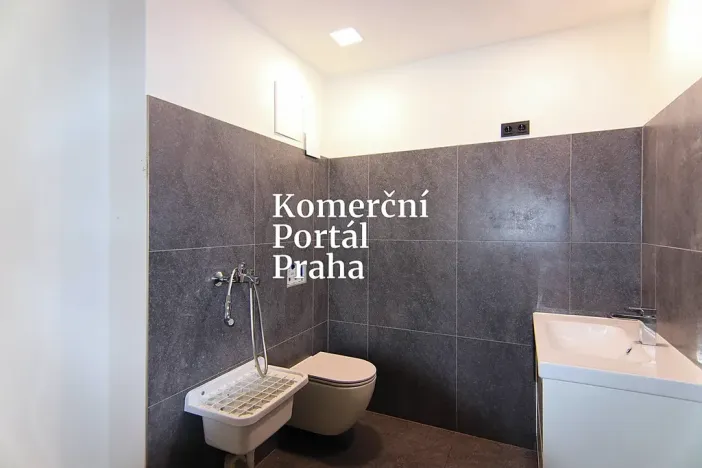 Pronájem obchodního prostoru, Praha - Nové Město, Revoluční, 30 m2