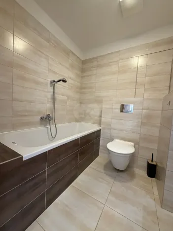 Pronájem bytu 1+kk, Praha - Uhříněves, Ke kříži, 34 m2