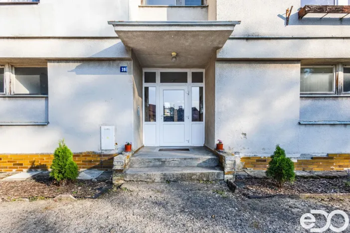 Prodej bytu 3+1, Střevač, 69 m2