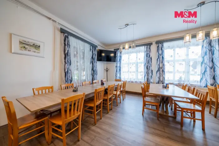 Pronájem restaurace, Seč, 292 m2
