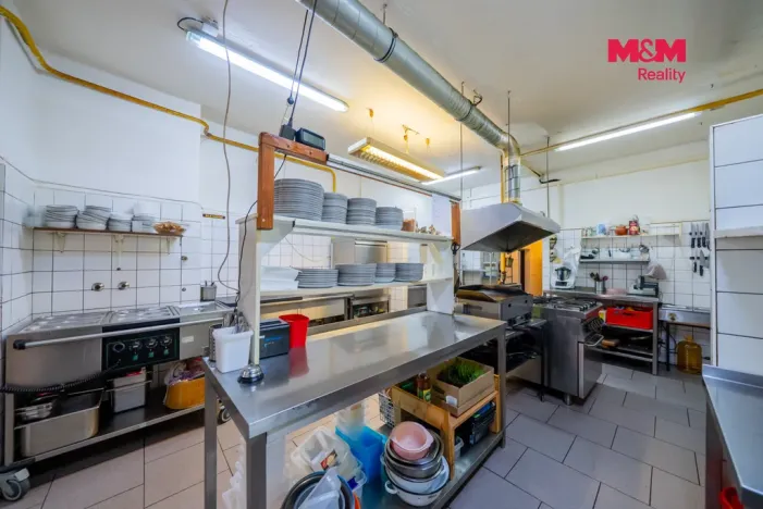 Pronájem restaurace, Seč, 292 m2