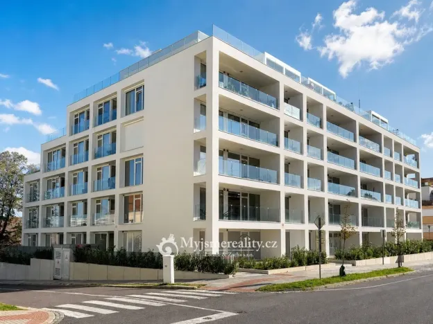 Prodej bytu 3+kk, Znojmo, Jarošova, 76 m2