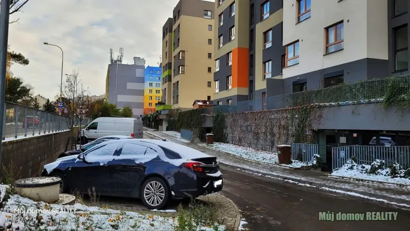 Pronájem bytu 1+kk, Praha - Modřany, Komořanská, 36 m2