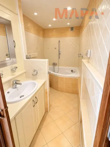 Pronájem bytu 3+1, Bílina - Teplické Předměstí, Sídliště U Nového nádraží, 81 m2