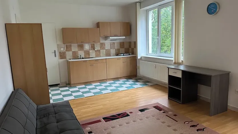 Pronájem bytu 1+kk, Průhonice, U Křížku, 35 m2