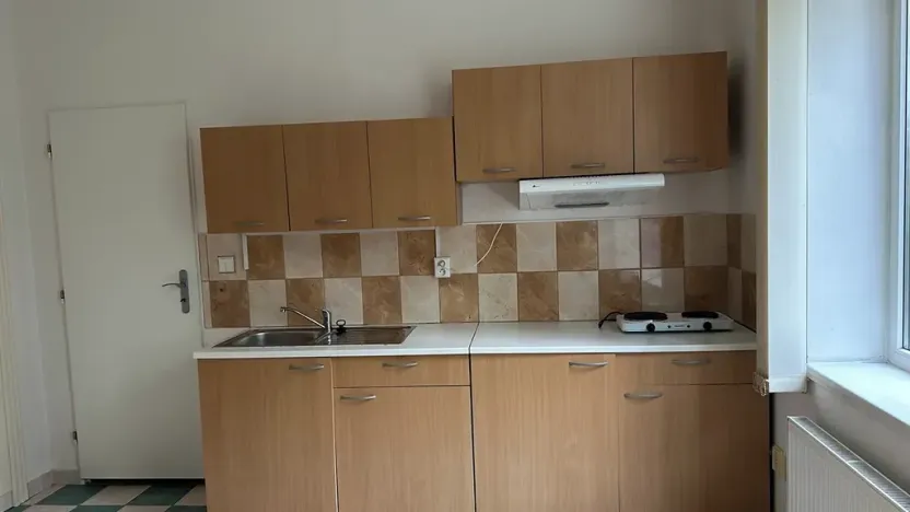 Pronájem bytu 1+kk, Průhonice, U Křížku, 35 m2