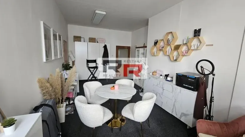 Pronájem kanceláře, Olomouc - Hodolany, Fibichova, 36 m2