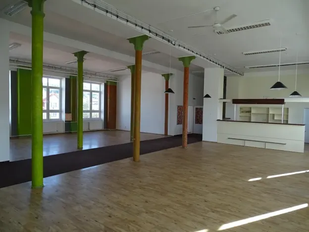 Pronájem obchodního prostoru, Šternberk, Nádražní, 334 m2