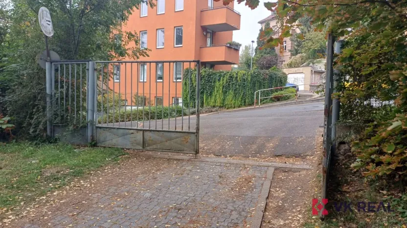 Prodej garáže, Praha - Vysočany, Na Krocínce, 18 m2