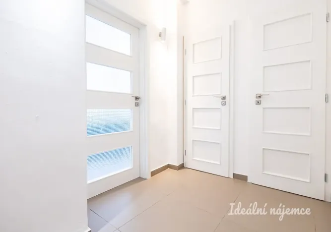 Pronájem bytu 2+kk, Praha - Libeň, Zenklova, 49 m2