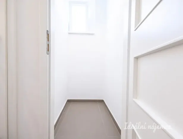 Pronájem bytu 2+kk, Praha - Libeň, Zenklova, 49 m2