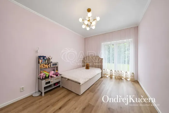 Prodej rodinného domu, Jeviněves, 200 m2