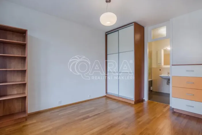 Pronájem bytu 2+kk, Dolní Břežany, U Náměstí, 57 m2