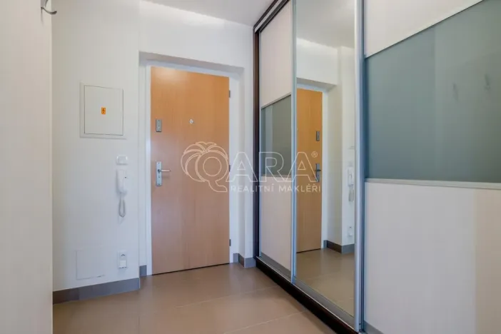 Pronájem bytu 2+kk, Dolní Břežany, U Náměstí, 57 m2