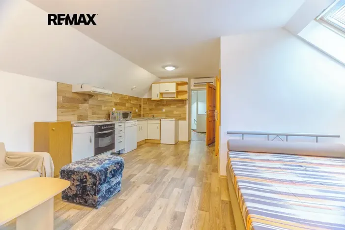 Prodej vícegeneračního domu, Velvary, 212 m2