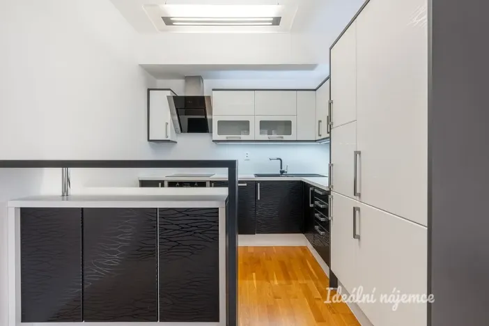 Pronájem bytu 2+kk, Praha - Holešovice, V přístavu, 64 m2