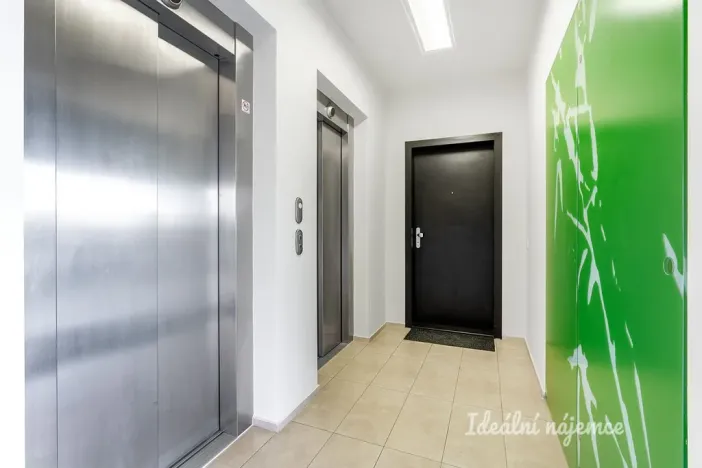 Pronájem bytu 2+kk, Praha - Holešovice, V přístavu, 64 m2