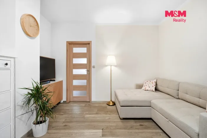 Prodej bytu 3+kk, Velemín - Oparno, 43 m2