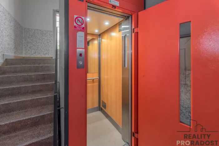 Prodej bytu 3+1, Moravský Krumlov, Sídliště, 73 m2