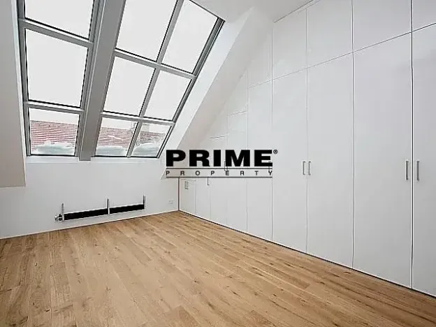 Pronájem bytu 4+kk, Praha - Vinohrady, Laubova, 200 m2