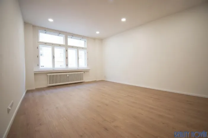 Pronájem bytu 3+kk, Praha - Holešovice, Janovského, 86 m2