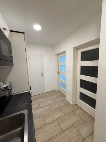 Pronájem bytu 2+kk, Praha - Holešovice, Komunardů, 55 m2