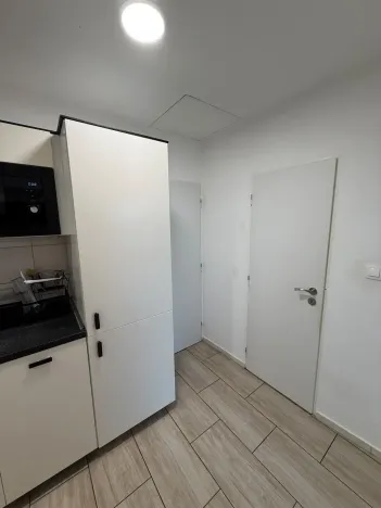 Pronájem bytu 2+kk, Praha - Holešovice, Komunardů, 55 m2