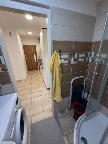 Pronájem bytu 2+kk, Praha - Holešovice, Komunardů, 55 m2