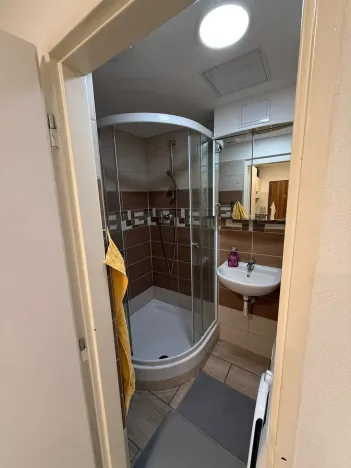 Pronájem bytu 2+kk, Praha - Holešovice, Komunardů, 55 m2