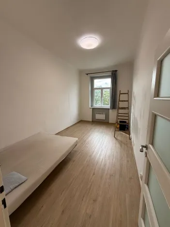 Pronájem bytu 2+kk, Praha - Holešovice, Komunardů, 55 m2