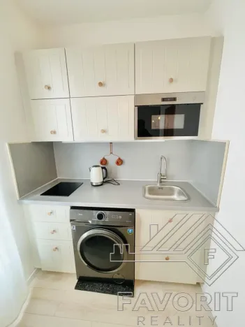 Pronájem bytu 1+kk, Praha - Vysočany, Poděbradská, 23 m2